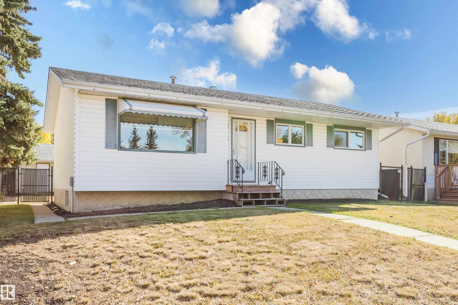 Property Photo:  30 Brampton Street  AB T7X 1E9 