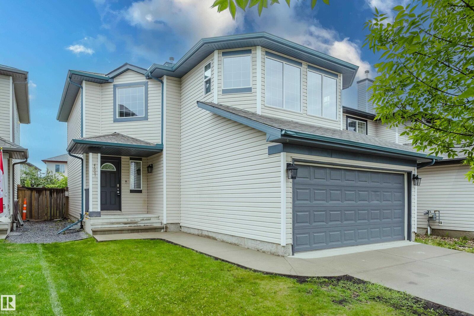 Property Photo:  4607 205 Street NW  AB T6M 0E3 