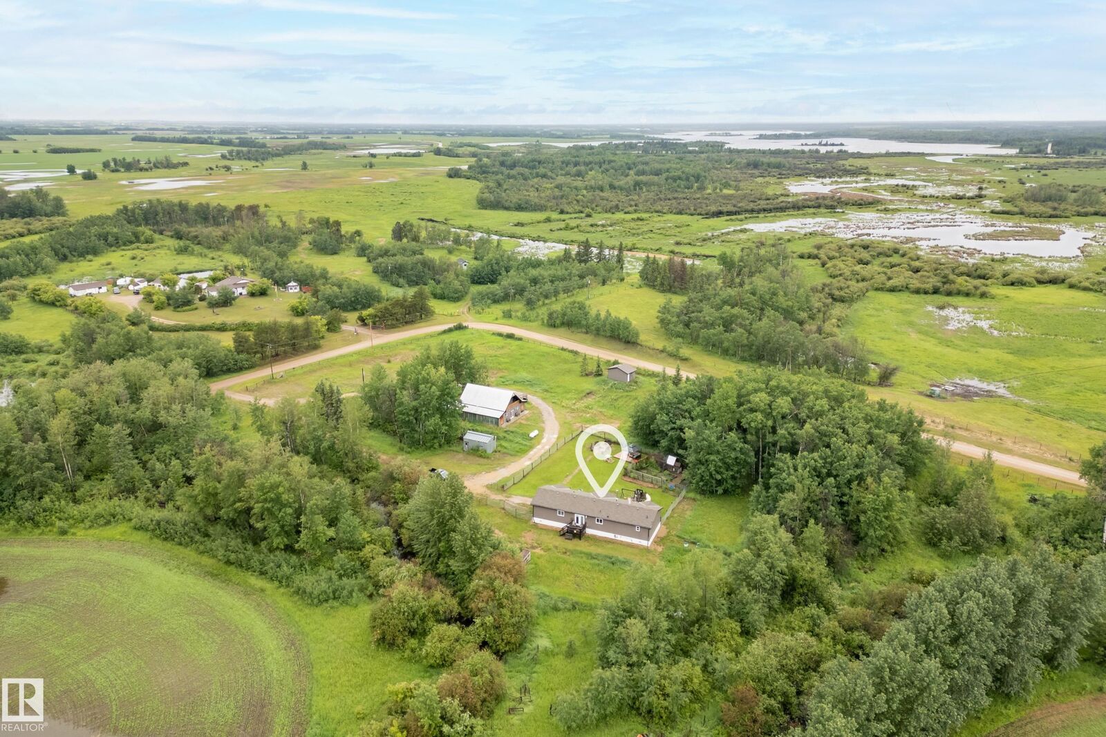 Property Photo:  59415 Range Road 243  AB T0G 0P0 