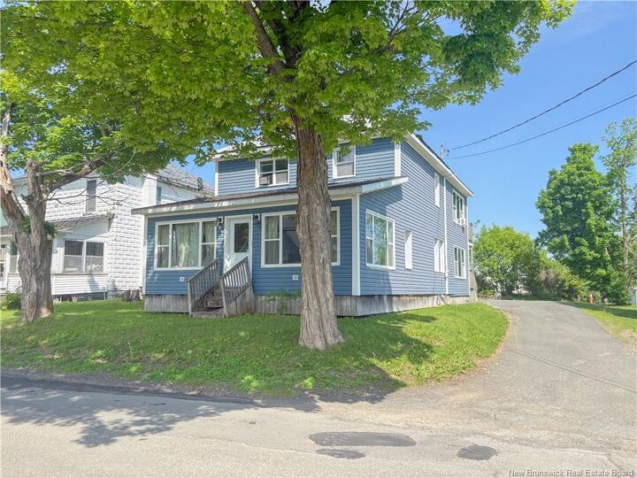 Property Photo:  33 Hillcrest Avenue  NB E7P 1M7 