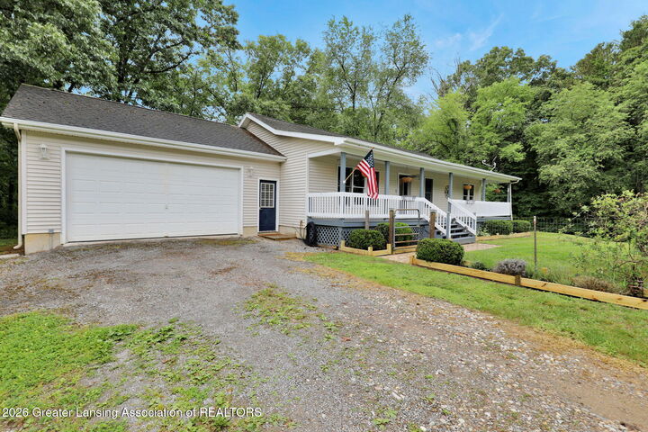 Property Photo:  2662 Gilletts Lake Road  MI 49201 