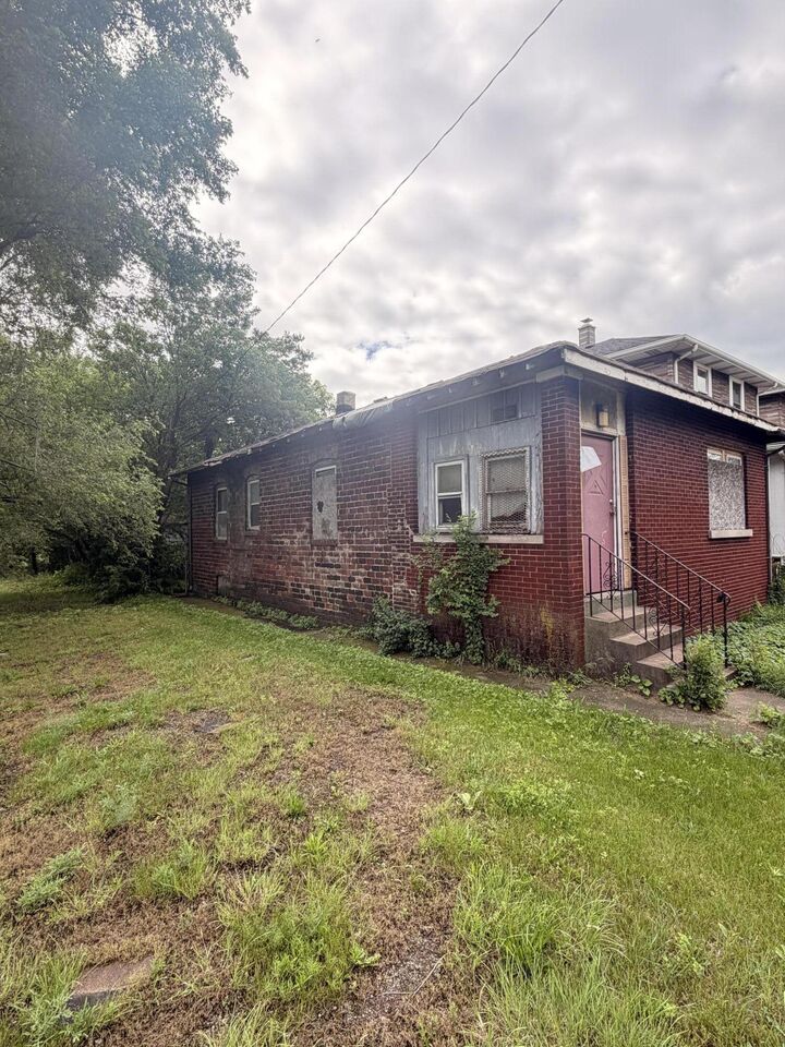Property Photo:  735 Carolina Street  IN 46402 