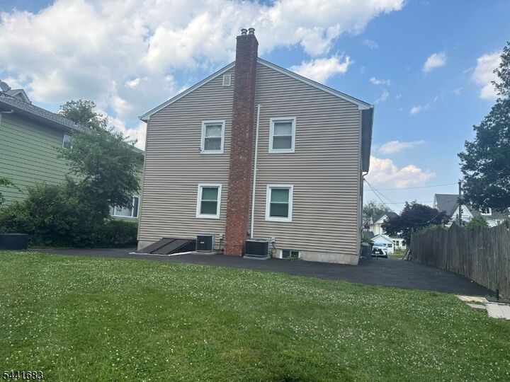 Property Photo:  546 Carleton Rd  NJ 07090 