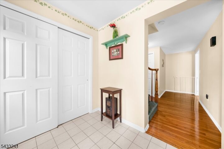 Property Photo:  9 Mills Ct  NJ 08822 