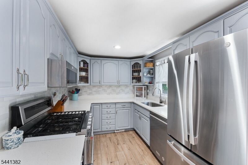 Property Photo: 19 Glenview Dr NJ 07052