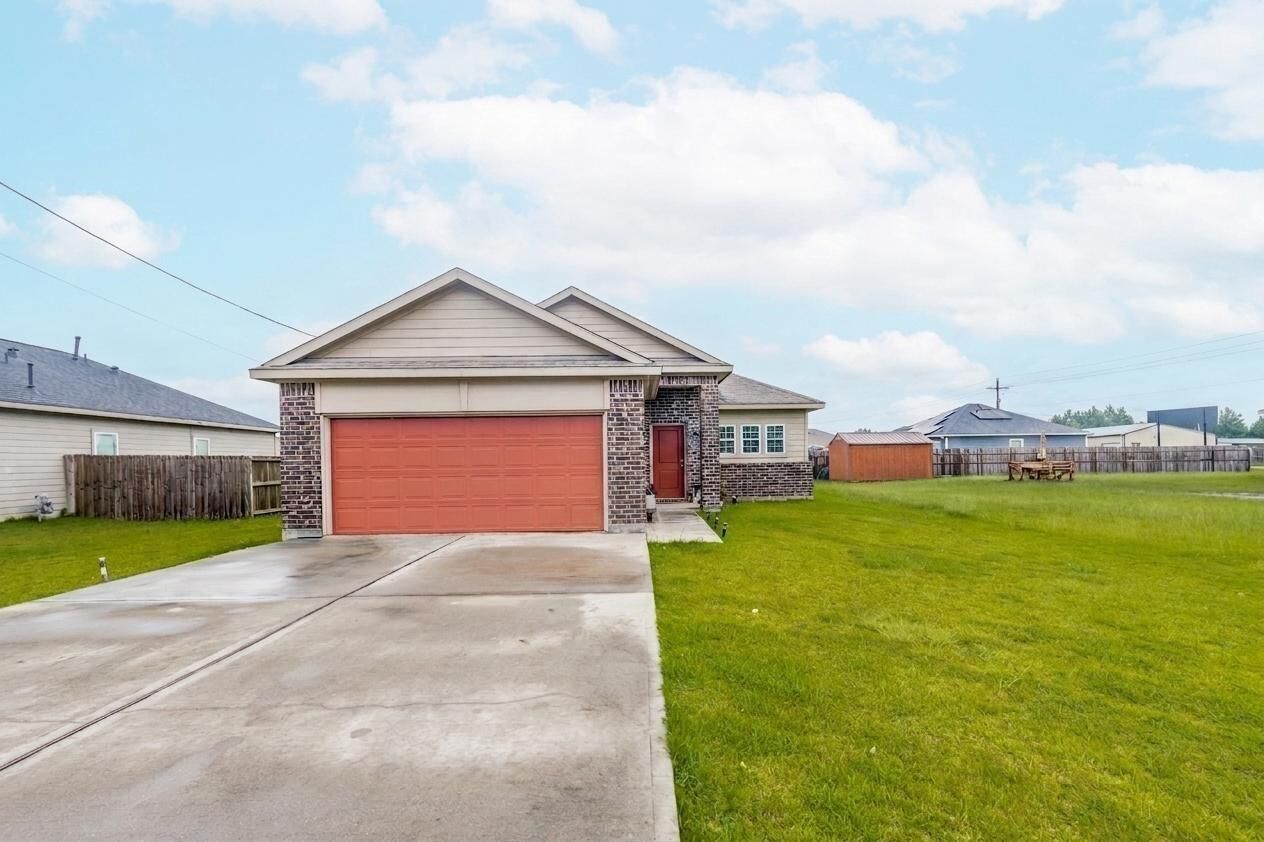Property Photo: 743 Road 5109 TX 77327