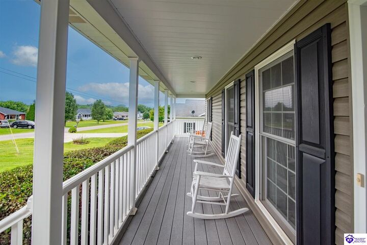 Property Photo:  16 Sarah Court  KY 40162 