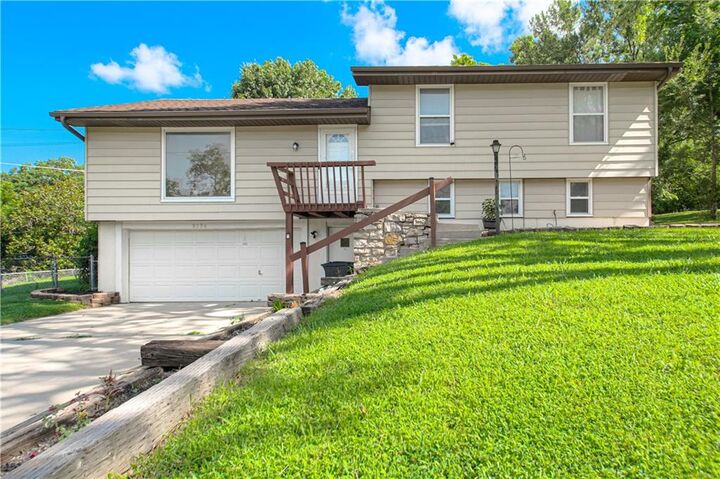 Property Photo:  8136 Berger Avenue  KS 66111 