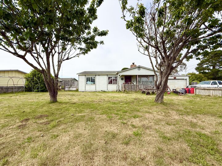 Property Photo:  991 Mary Road  CA 95519 
