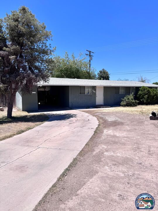 Property Photo: 285 W D St CA 92227