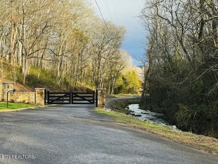 Property Photo:  102 Pinnacle Point Lane  TN 37327 