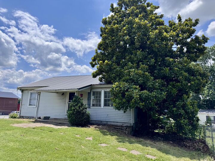 Property Photo:  460 Battlefield Memorial Highway  KY 40475 