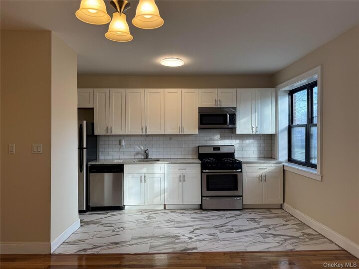 Property Photo:  110 Stonelea Place 1B  NY 10801 
