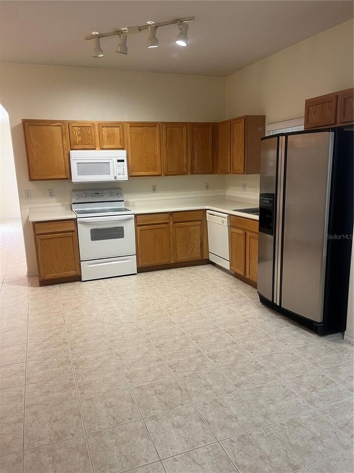 Property Photo: 2524 Abacus Court FL 32746