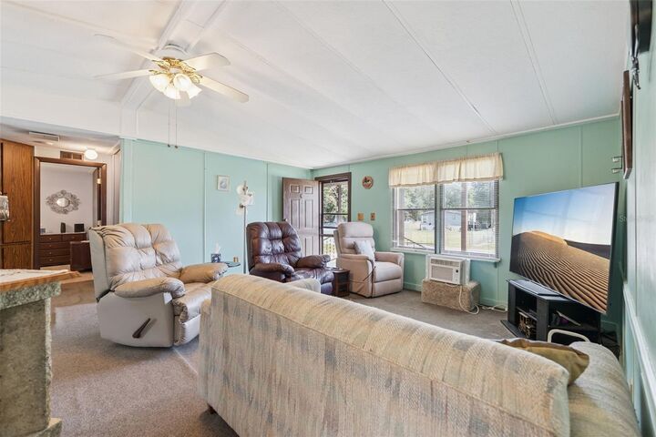 Property Photo:  4808 Rollinglen Loop W  FL 33810 