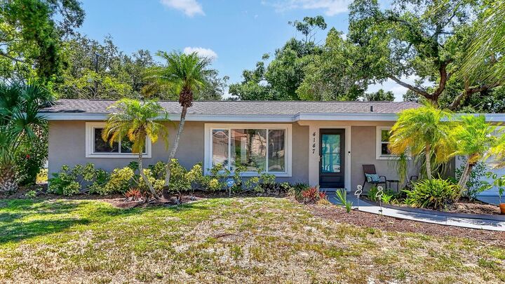 Property Photo:  4147 Augustine Avenue  FL 34231 