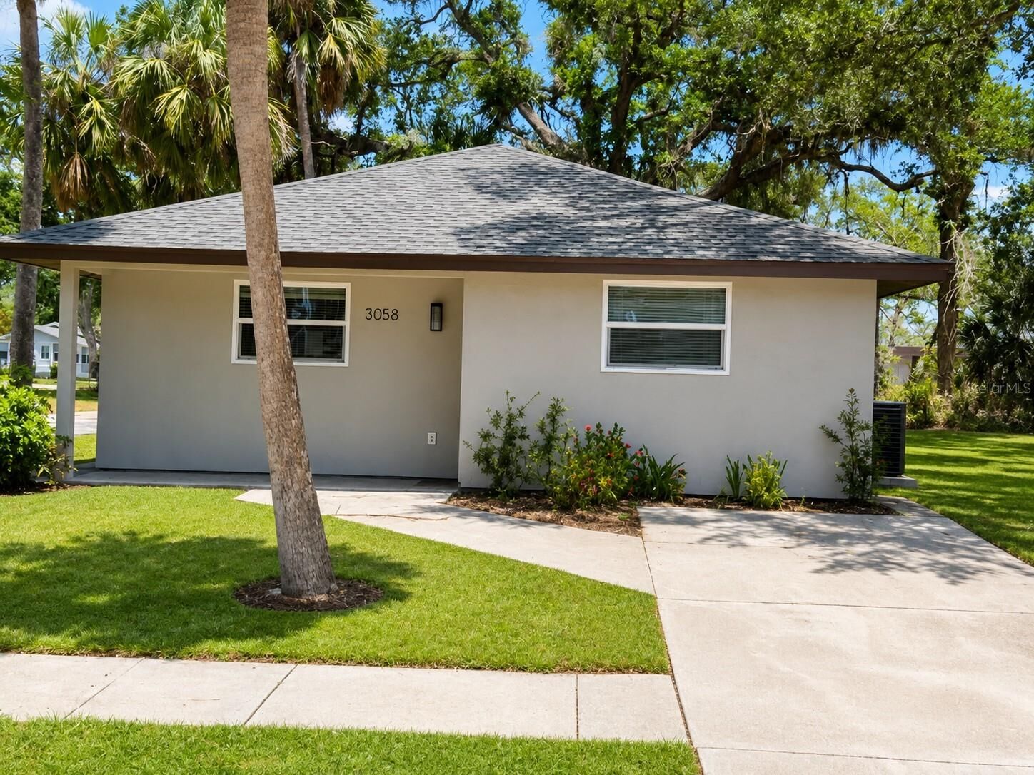 Property Photo:  3058 Palmadelia Avenue  FL 34234 