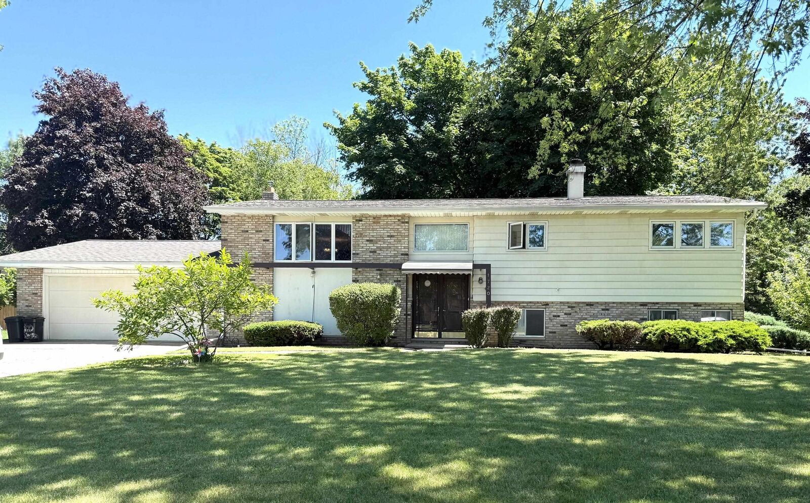 Property Photo:  1720 Kaczmarek Drive  MI 48732 
