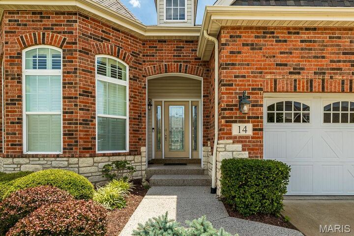 Property Photo:  14 Burgundy Place Drive  MO 63368 