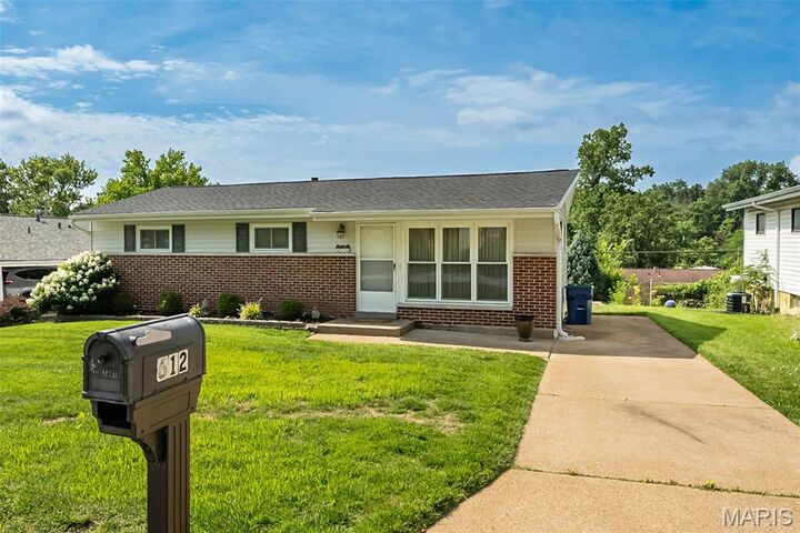 Property Photo:  612 Acorn Drive  MO 63126 