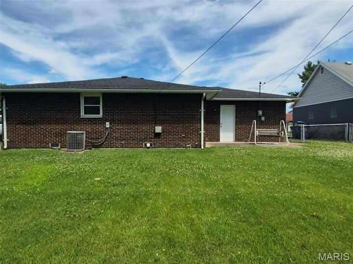 Property Photo:  3209 Newell Drive  IL 62040 