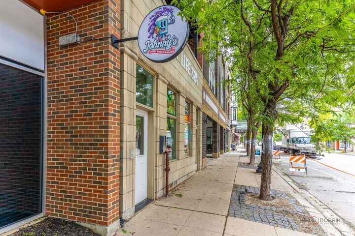 Property Photo:  1720 W Belmont Avenue 2  IL 60657 