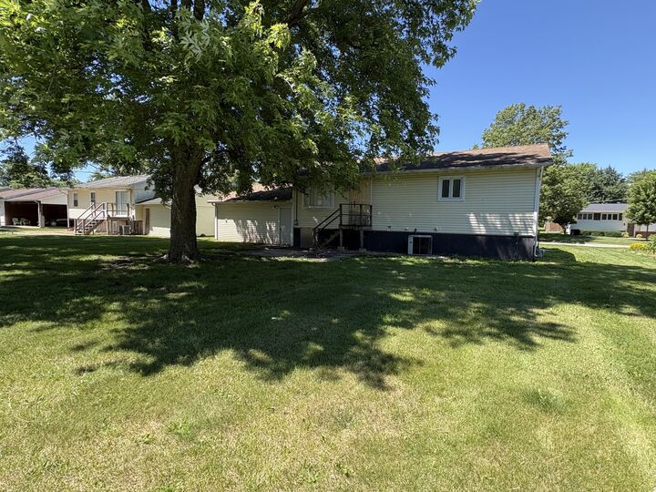 Property Photo:  1707 Wright Street  IL 61364 