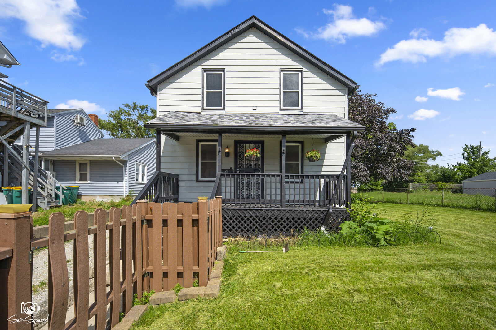 Property Photo:  116 N Hickory Street  IL 60435 
