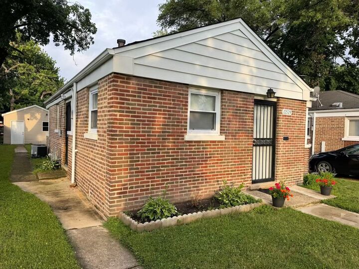 Property Photo:  12529 S Loomis Street  IL 60827 