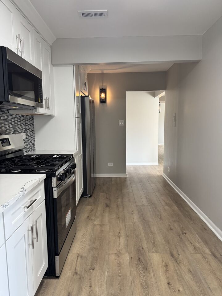Property Photo: 500 Park Avenue 433 IL 60409