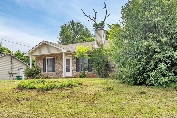 Property Photo:  2809 Teakwood Dr  TN 37040 