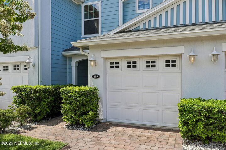 Property Photo: 189 Islander Drive FL 32080