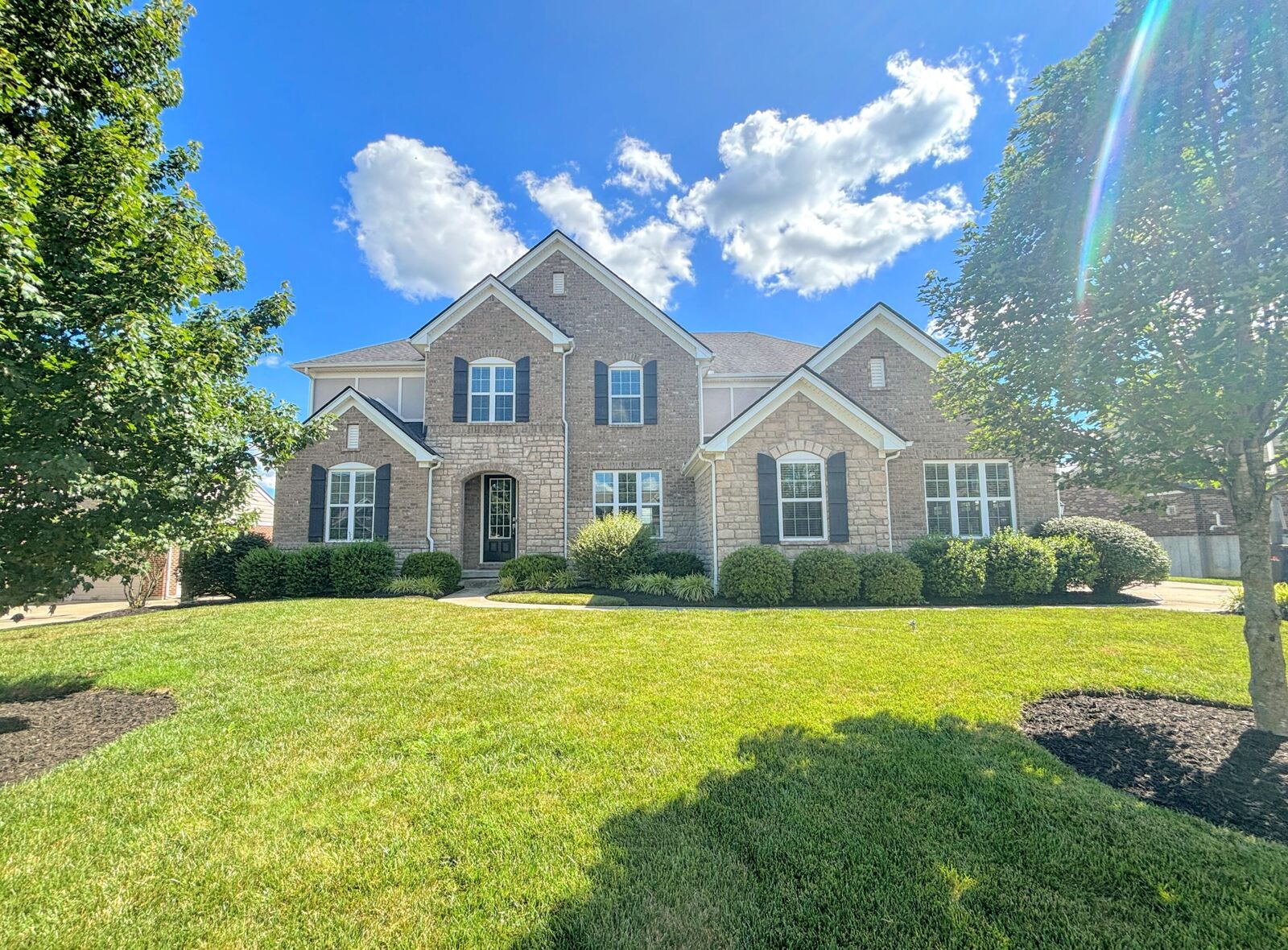 Property Photo:  1337 Coastal Court  KY 41091 