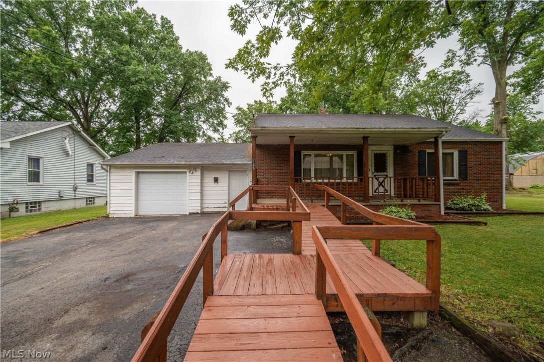 Property Photo:  108 Fairlawn Avenue  OH 44446 