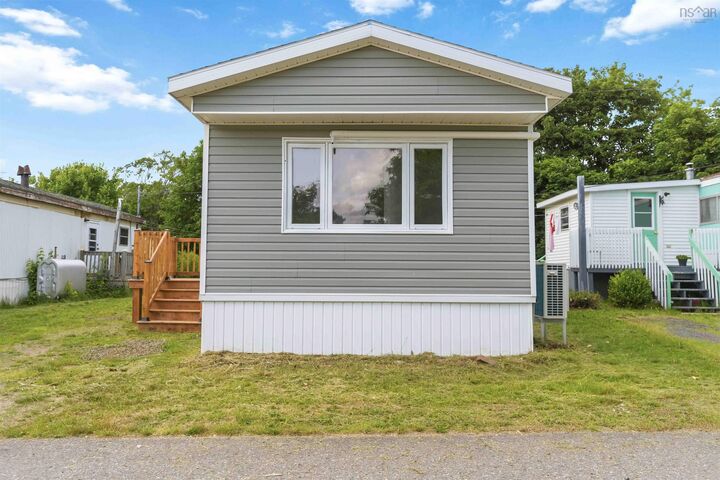 9 Gordon Street — photo 1