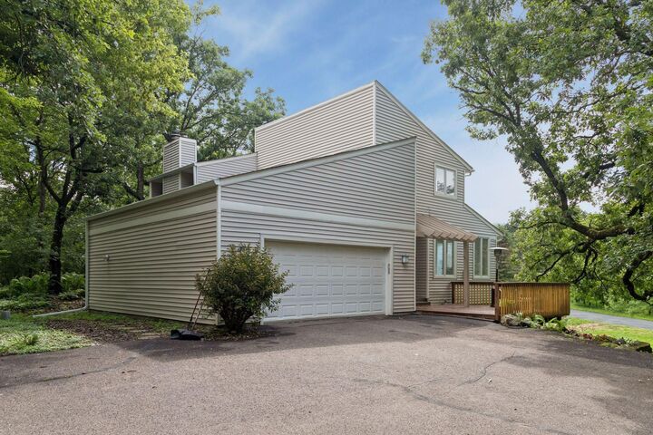 Property Photo: 2645 Norcrest Avenue N MN 55082
