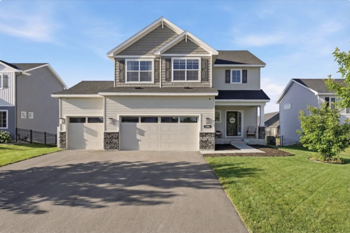 Property Photo:  1486 Oak Ridge Street  MN 55341 