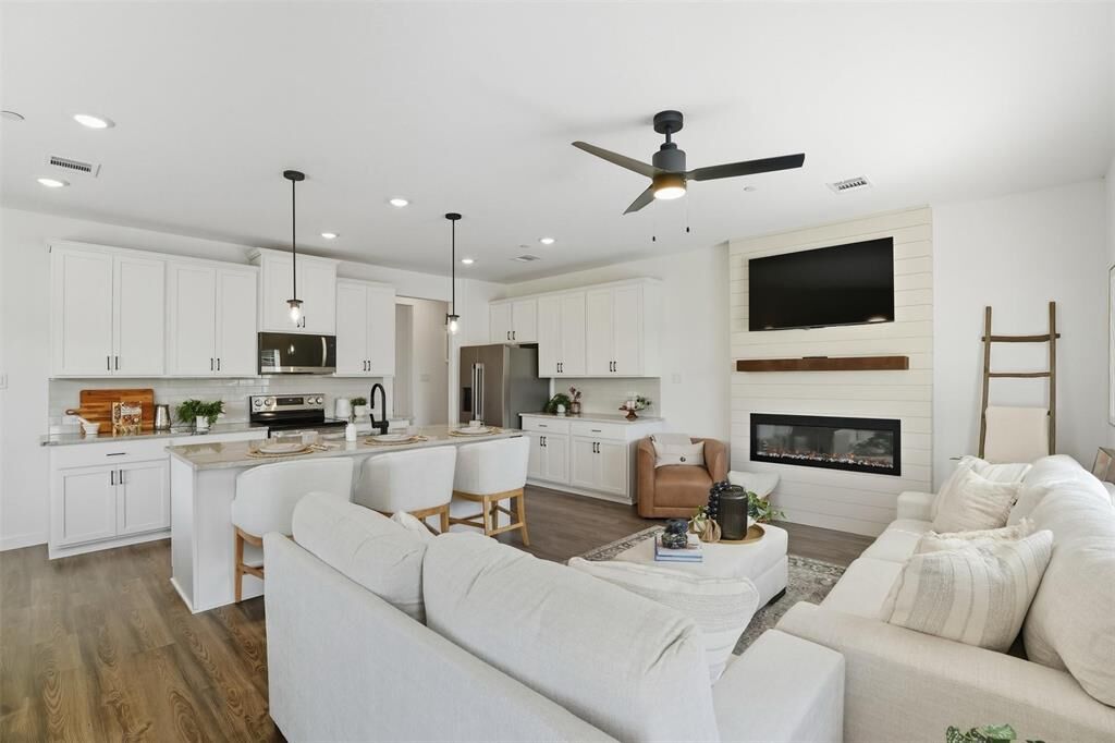 Property Photo:  1121 Isaiah Court  TX 75126 