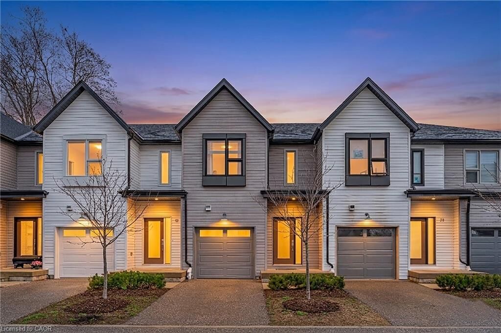 Property Photo:  110 Fergus Avenue 22  ON N2A 0K9 