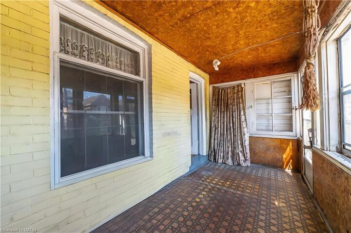 Property Photo:  35 Sherman Avenue N  ON L8L 6L9 