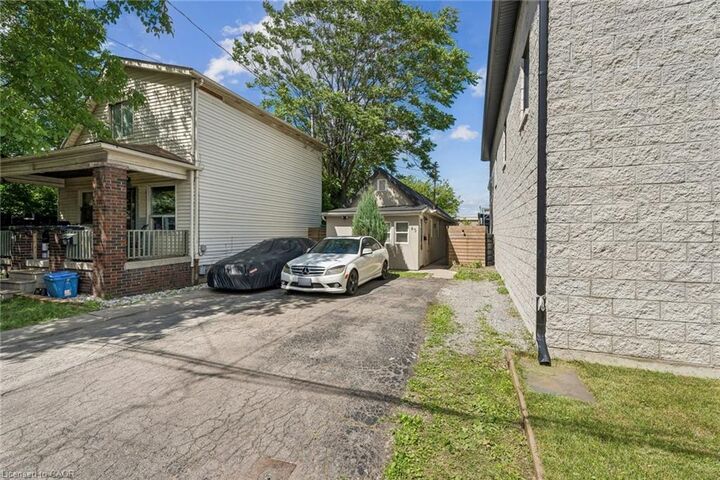 Property Photo: 43 Whitfield Avenue ON L8L 4B5