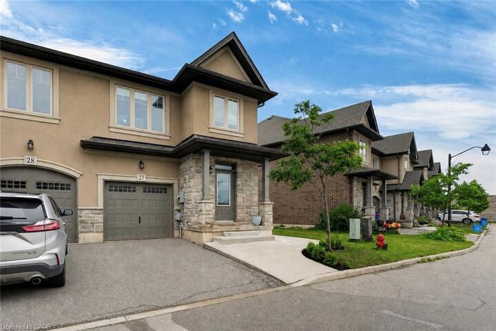 Property Photo:  98 Shoreview Place 27  ON L8E 0J4 
