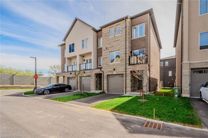 Property Photo:  16 Raspberry Lane  ON L0R 1W0 