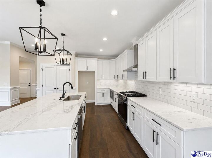 Property Photo:  418 Jefferies Ln  SC 29505 