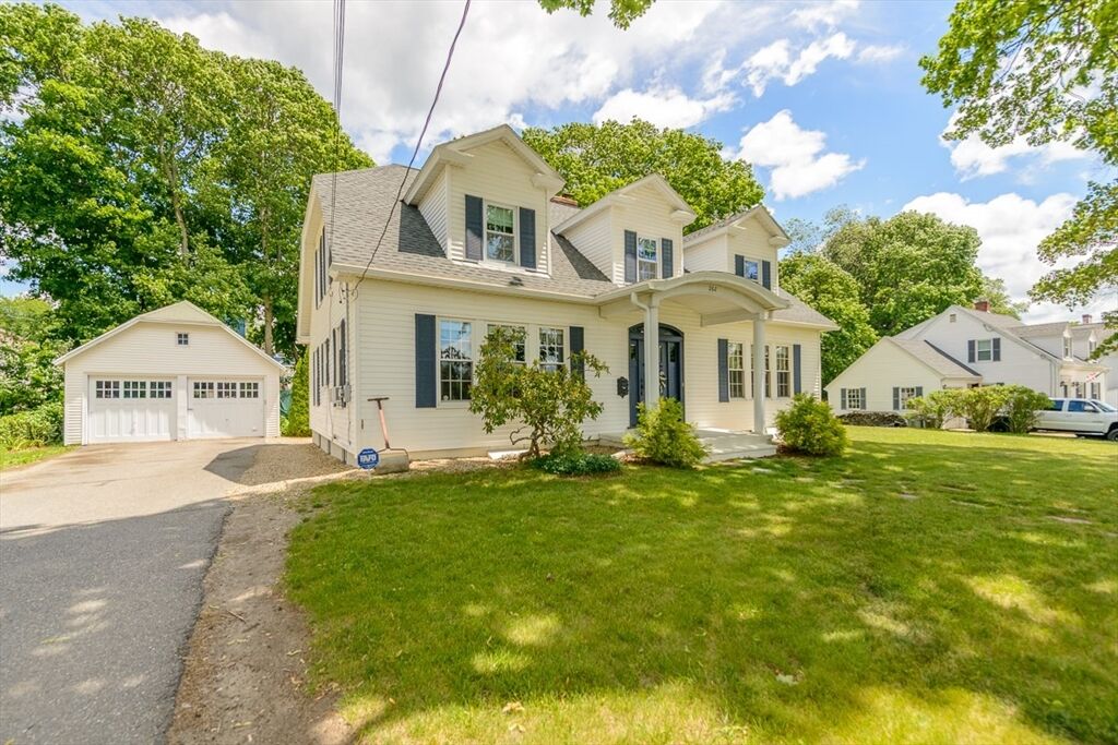 Property Photo:  262 Chestnut St  MA 01440 