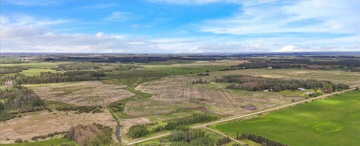Property Photo: 383034 B&Ampc Range Road 42 AB T0M 0X0