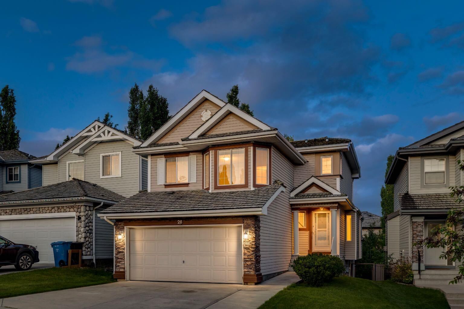 Property Photo:  26 Spring Mews SW  AB T3H 3V1 