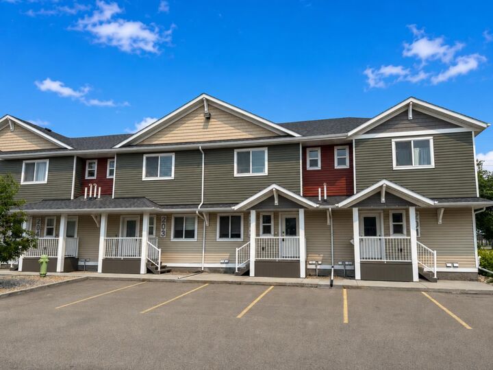 148 Vanier Drive 202 — photo 1