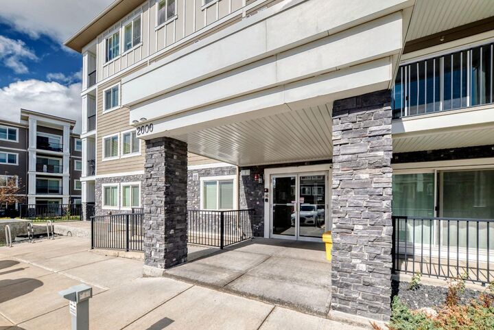 Property Photo:  450 Sage Valley Drive NW 2105  AB T3E 0V6 