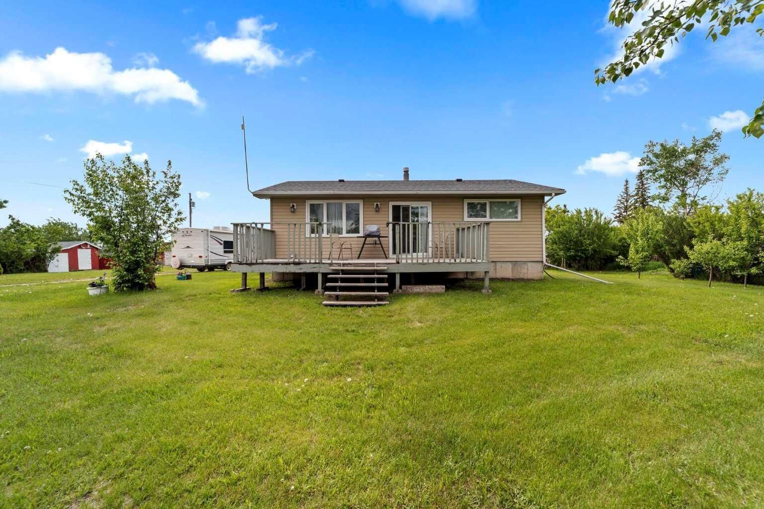 Property Photo:  47546 Range Road 213  AB T0B 0G0 